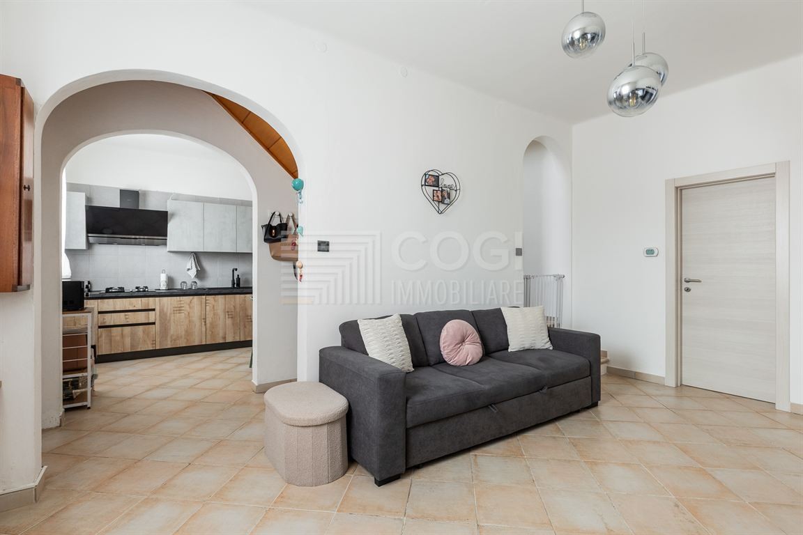 PORZIONE DI CASA RISTRUTTURATA