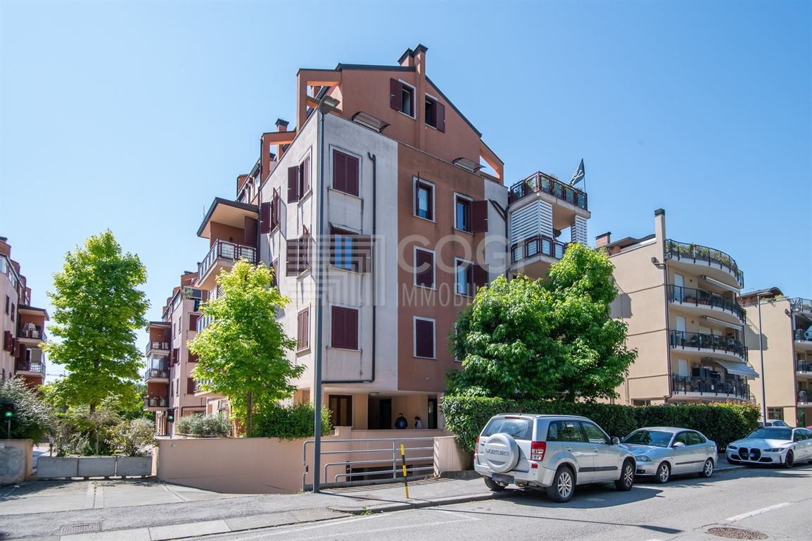 RAVENNA – LUMINOSO APPARTAMENTO IN ZONA EMERGENTE E STRATEGICA