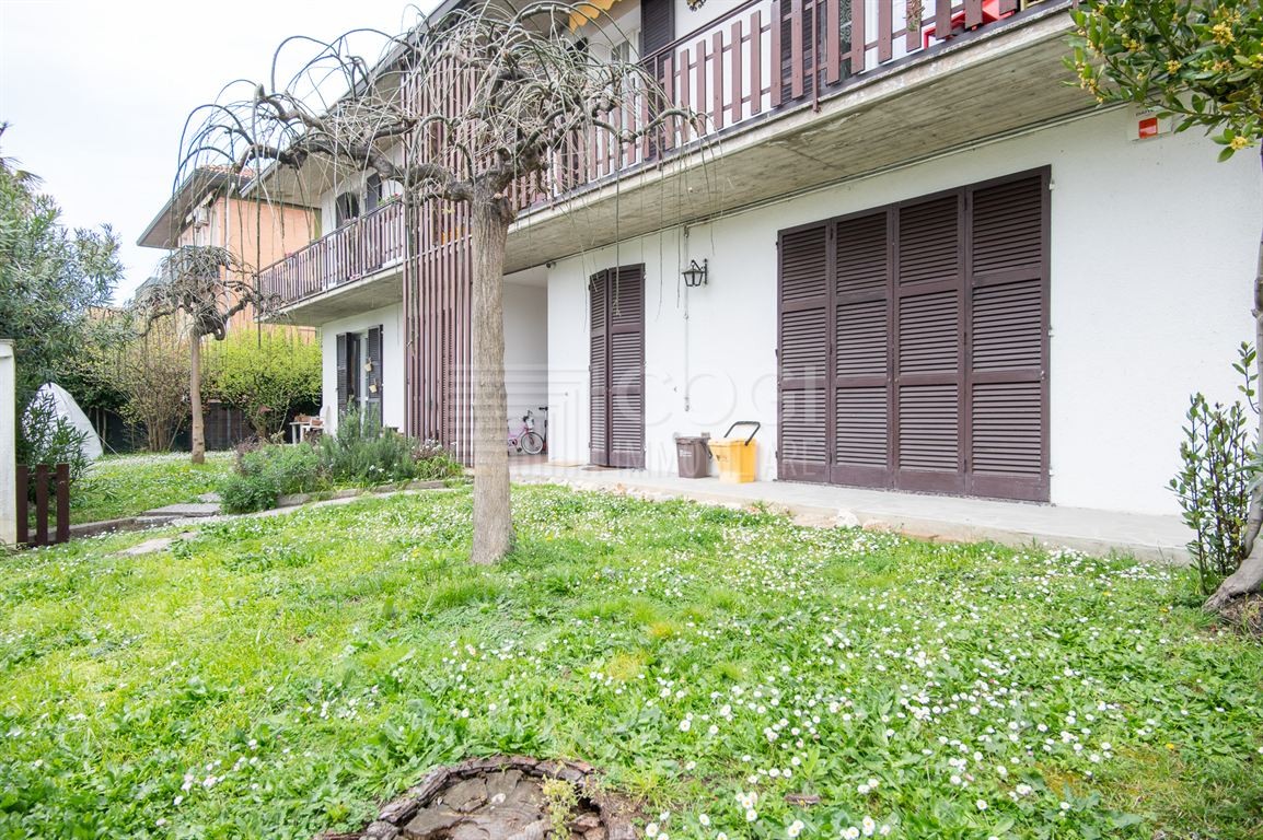 Ampio quadrilocale ristrutturato in contesto di sole 4 unità