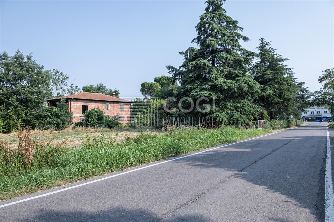 Il tuo angolo di quiete a due passi da Imola – con oltre 2000 mq di verde privato!