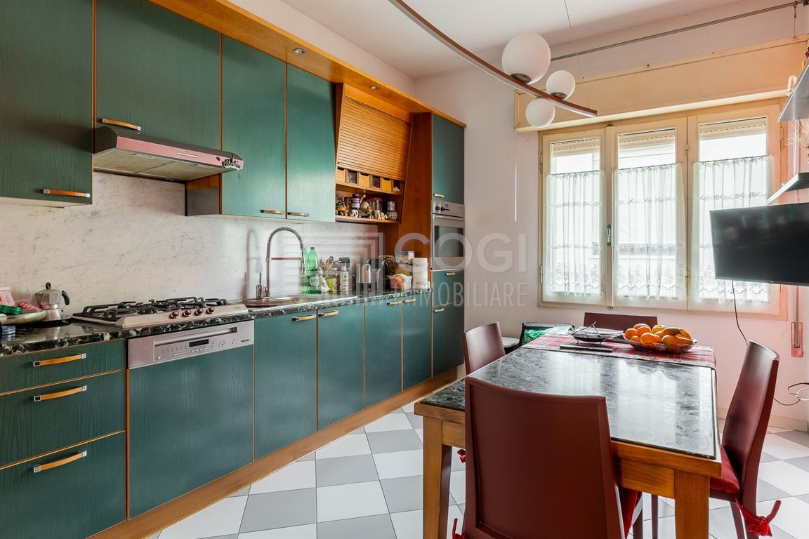 ATTICO CON INGRESSO INDIPENDENTE E TERRAZZO NEL CUORE DEL PAESE