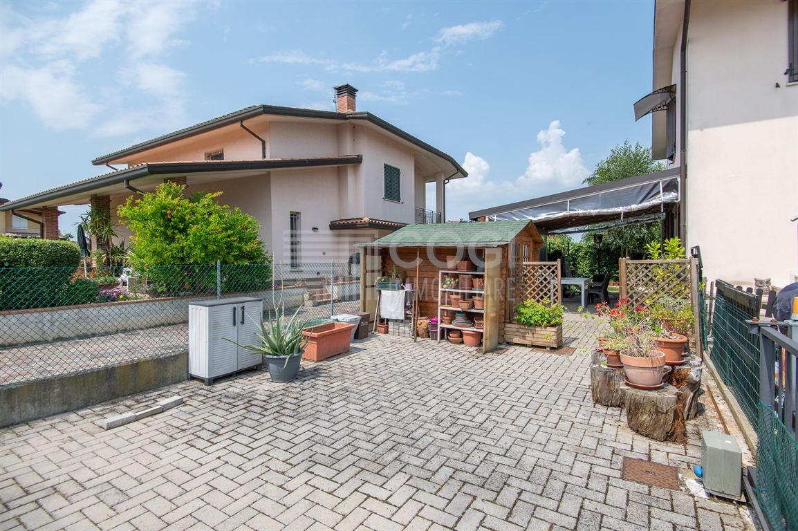 Grazioso appartamento con giardino privato