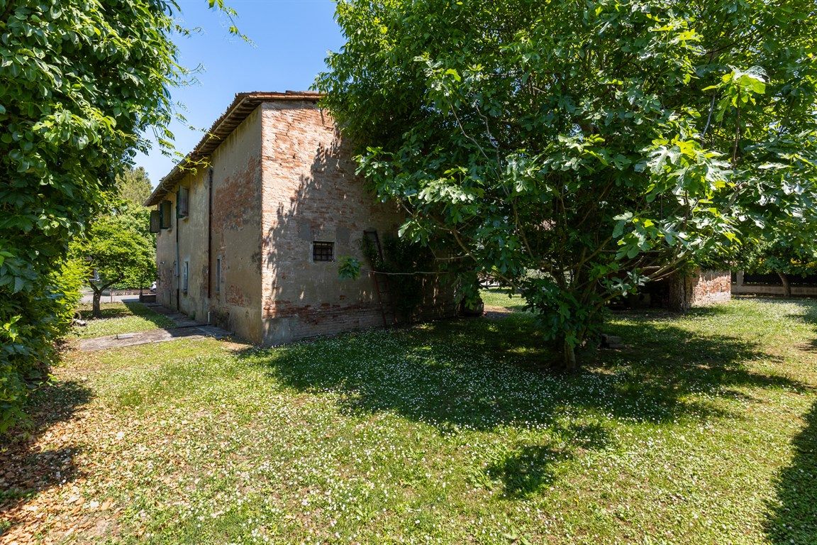CASA INDIPENDENTE CON GIARDINO